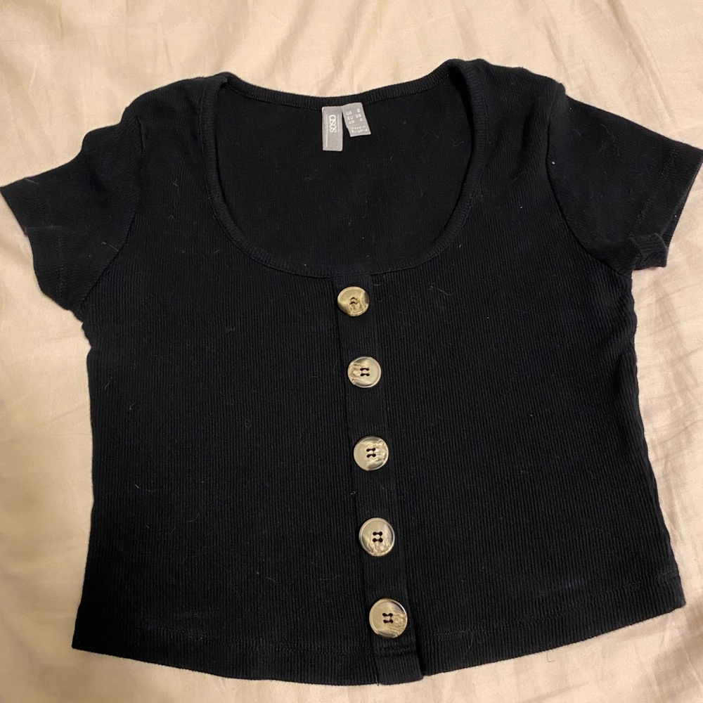Black shirt